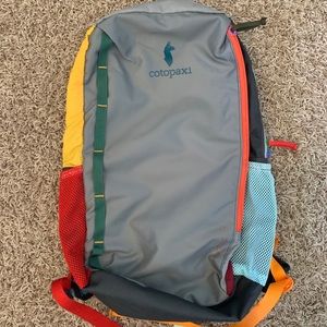 EUC Cotopaxi Batac Del Día 16L Backpack 🌈